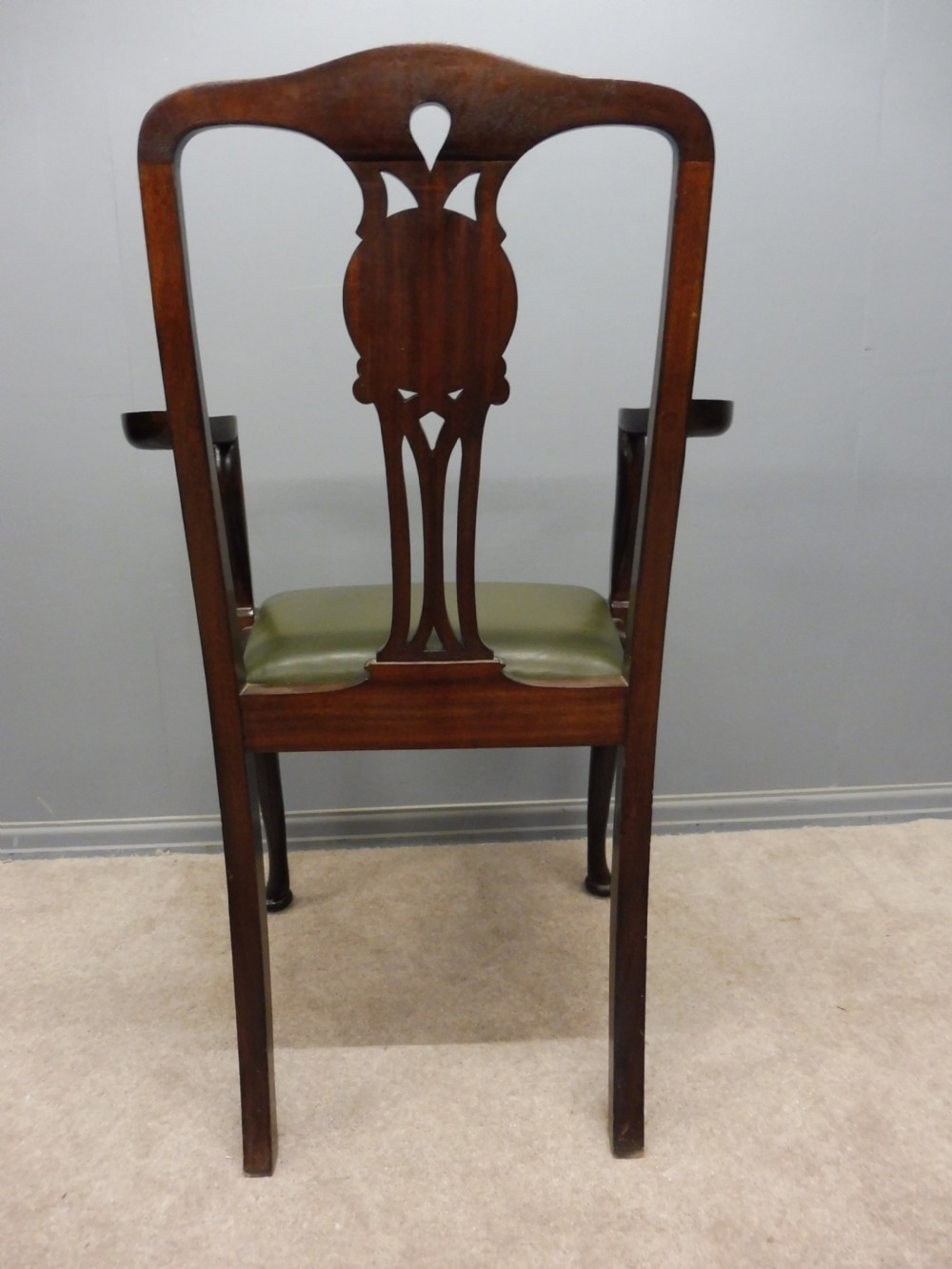 SET OF 8 MAHOGANY DINING CHAIRS CIRCA 1920 View X