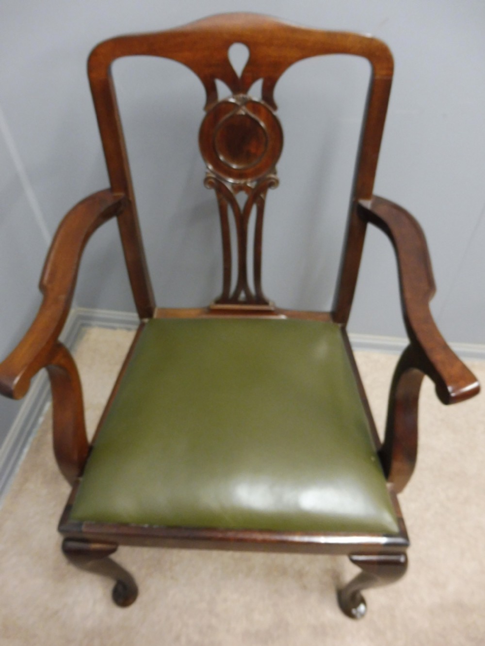 SET OF 8 MAHOGANY DINING CHAIRS CIRCA 1920 View XV