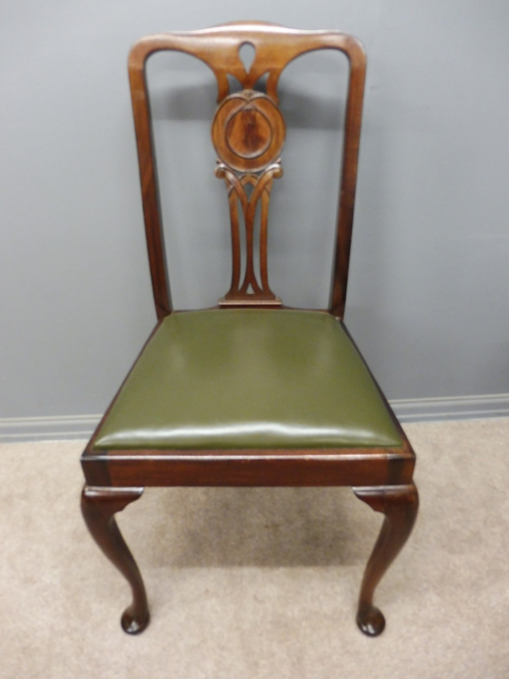SET OF 8 MAHOGANY DINING CHAIRS CIRCA 1920 View XVI