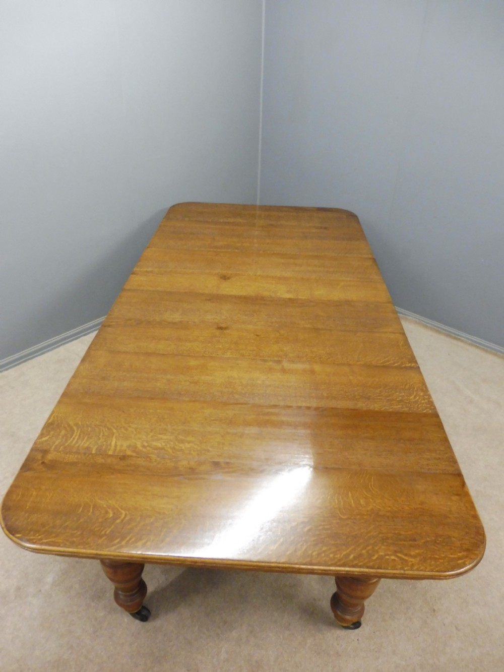 GOLDEN OAK VICTORIAN EXTENDING DINING TABLE SEATS UP TO 10 View VII