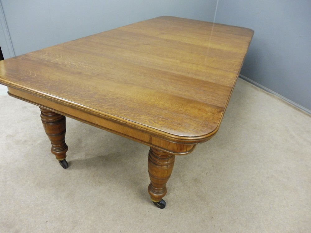 GOLDEN OAK VICTORIAN EXTENDING DINING TABLE SEATS UP TO 10 View XI