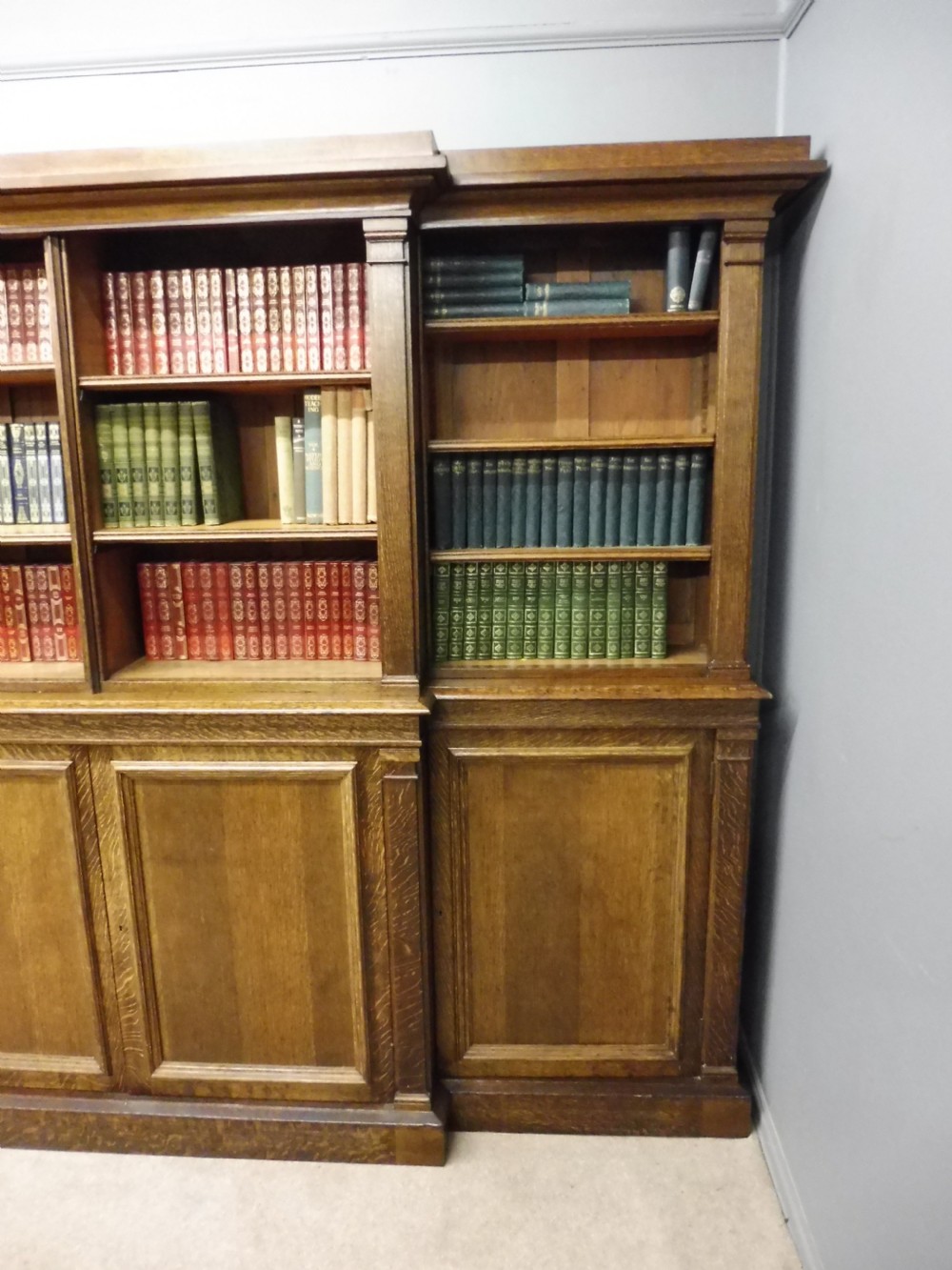 LARGE 19TH CENTURY OAK COUNTRY HOUSE BOOKCASE View VI
