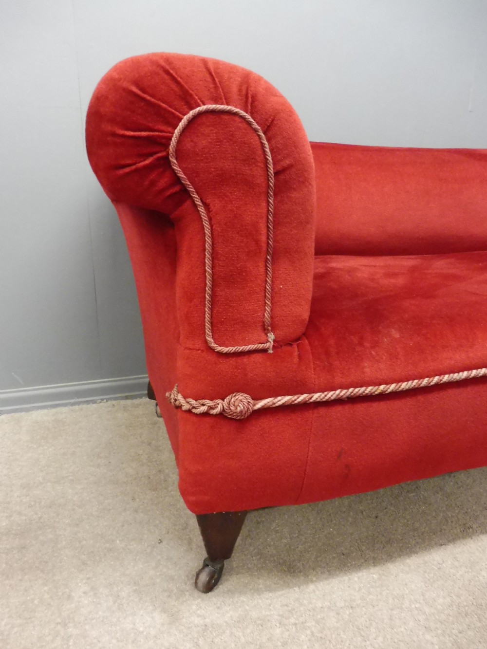 LATE VICTORIAN CHESTERFIELD SOFA View III