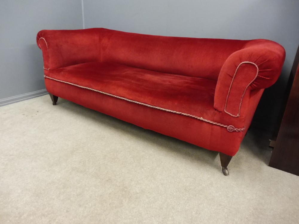LATE VICTORIAN CHESTERFIELD SOFA View VIII