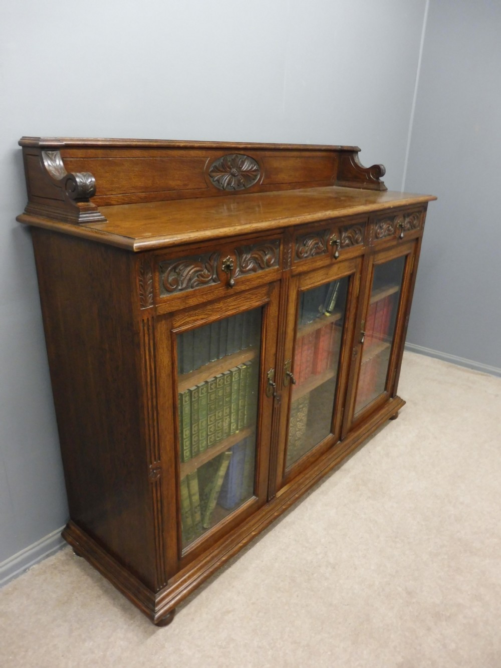 3 DOOR QUALITY OAK BOOKCASE View IV