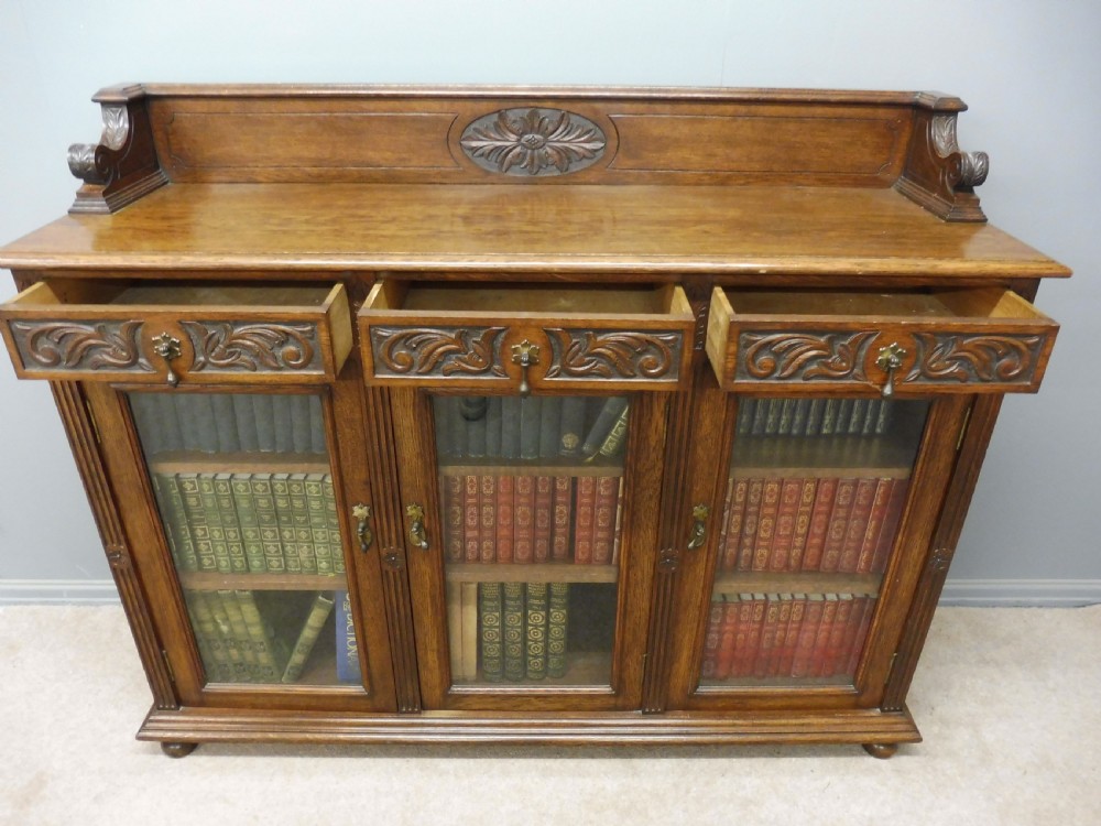 3 DOOR QUALITY OAK BOOKCASE View VIII