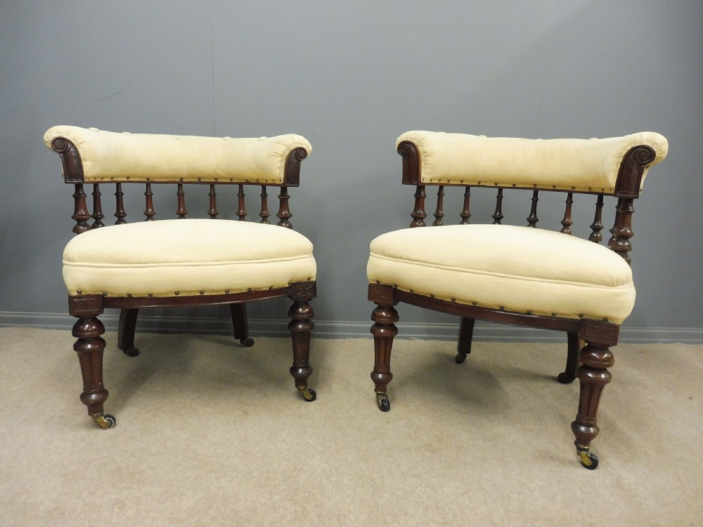 PAIR OF WALNUT 19TH CENTURY HORSESHOE SHAPED  LIBRARY CHAIRS