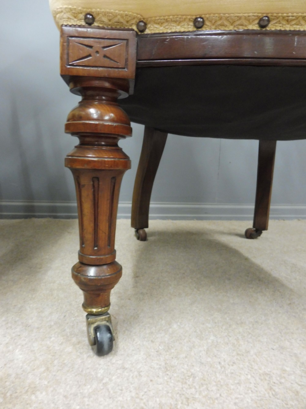 PAIR OF WALNUT 19TH CENTURY HORSESHOE SHAPED  LIBRARY CHAIRS View X