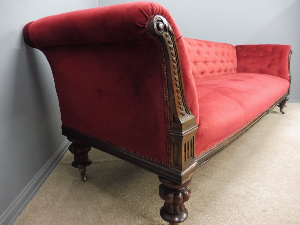 HUGE MID 19TH CENTURY CHESTERFIELD SOFA View VIII