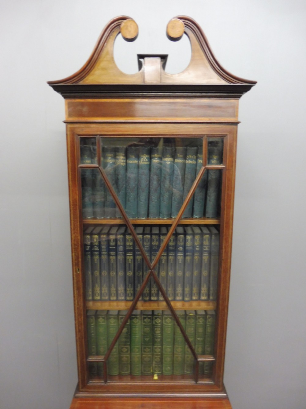 SMALL EDWARDIAN PERIOD MAHOGANY INLAID ALCOVE BOOKCASE  View III