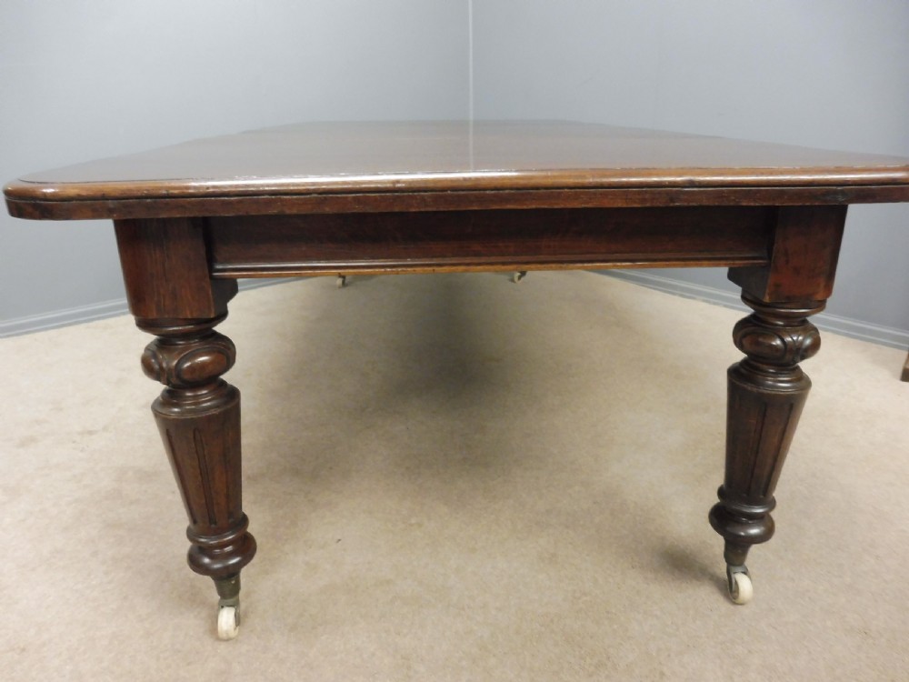 VICTORIAN OAK WIND OUT TABLE SEATS 8-10 View II