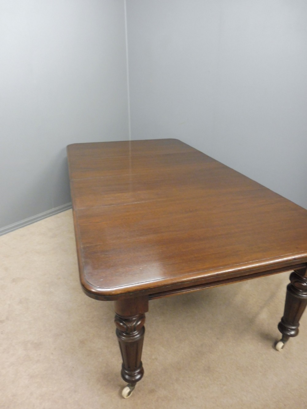VICTORIAN OAK WIND OUT TABLE SEATS 8-10 View V
