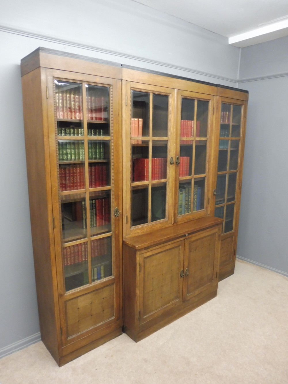 3 SECTION FRENCH OAK ART DECO BOOKCASE CIRCA 1920 View II
