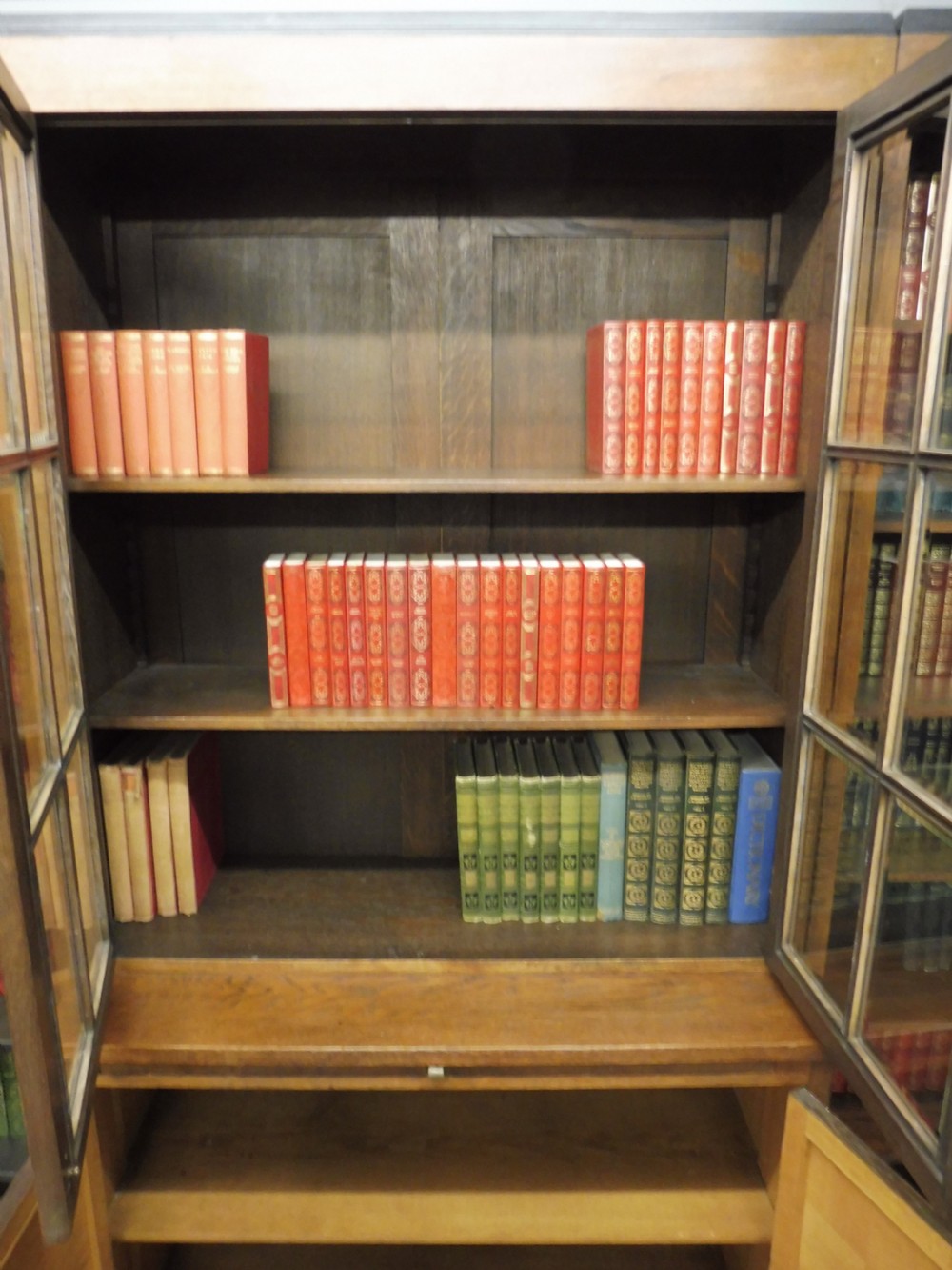3 SECTION FRENCH OAK ART DECO BOOKCASE CIRCA 1920 View XI
