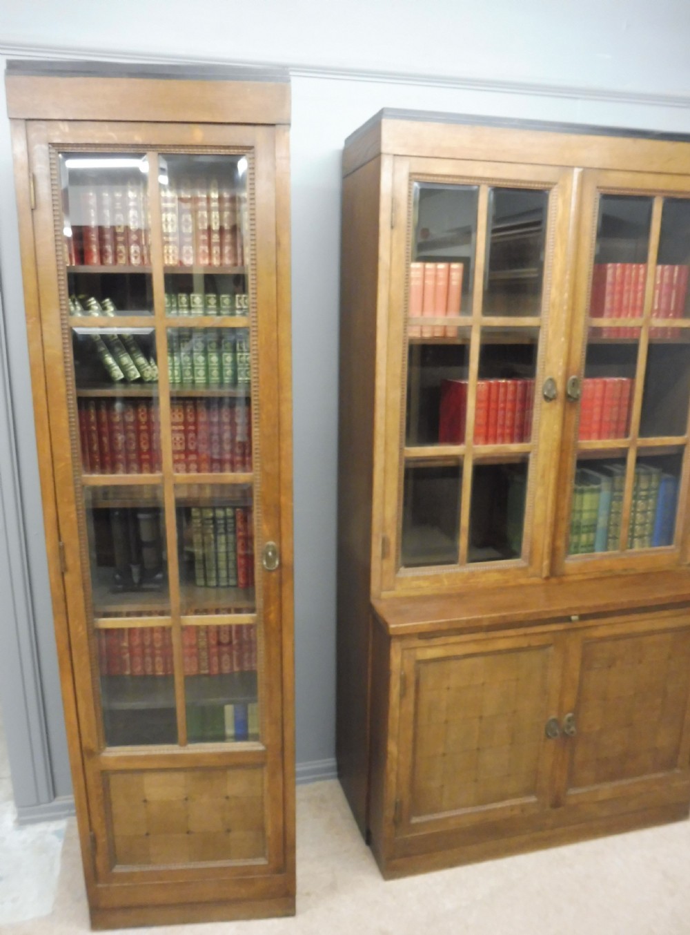3 SECTION FRENCH OAK ART DECO BOOKCASE CIRCA 1920 View XII