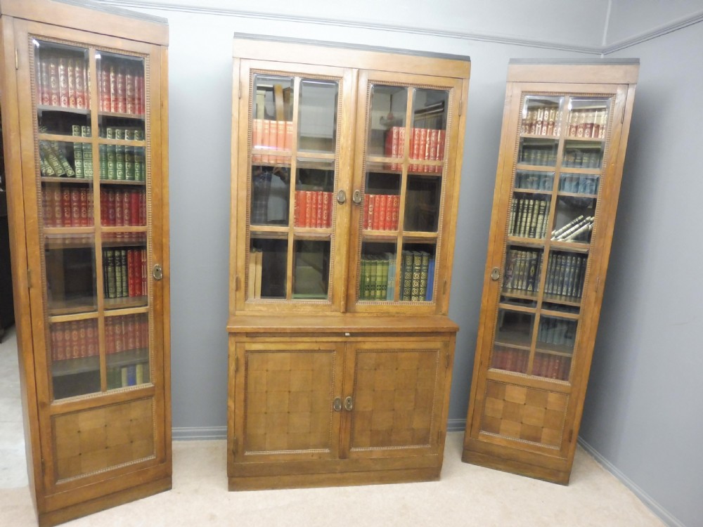 3 SECTION FRENCH OAK ART DECO BOOKCASE CIRCA 1920 View XIII