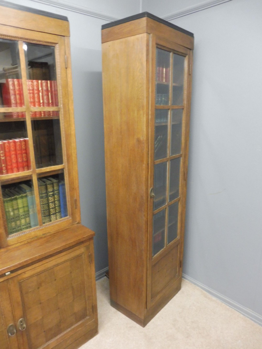 3 SECTION FRENCH OAK ART DECO BOOKCASE CIRCA 1920 View XIV