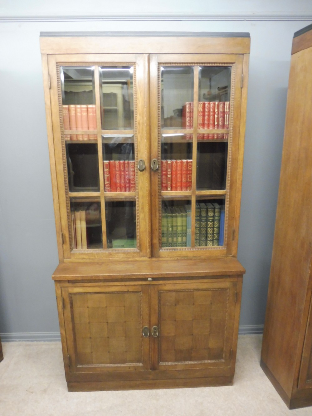 3 SECTION FRENCH OAK ART DECO BOOKCASE CIRCA 1920 View XVII