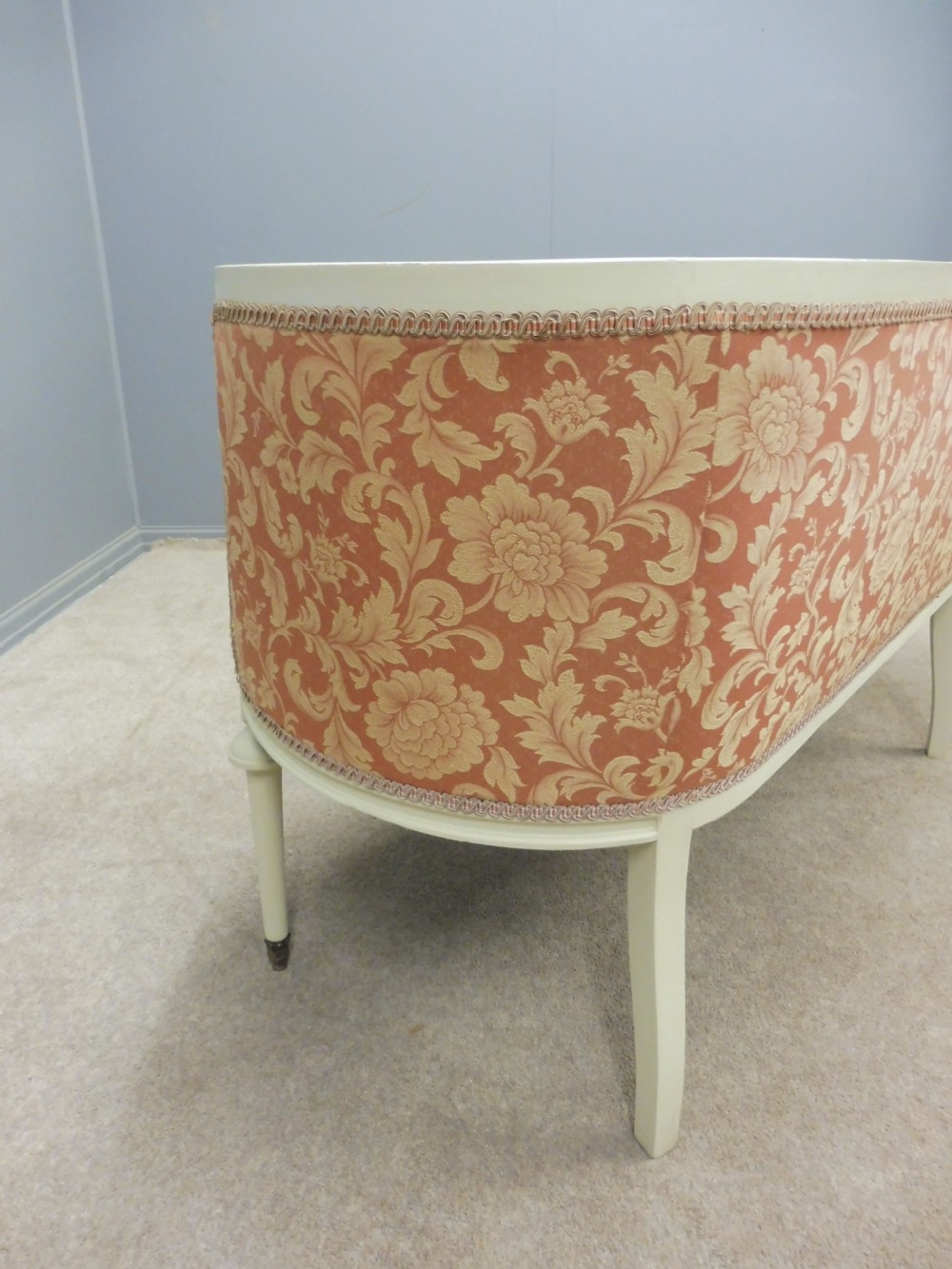 SMALL FRENCH BEDROOM OR WINDOW SOFA View VI