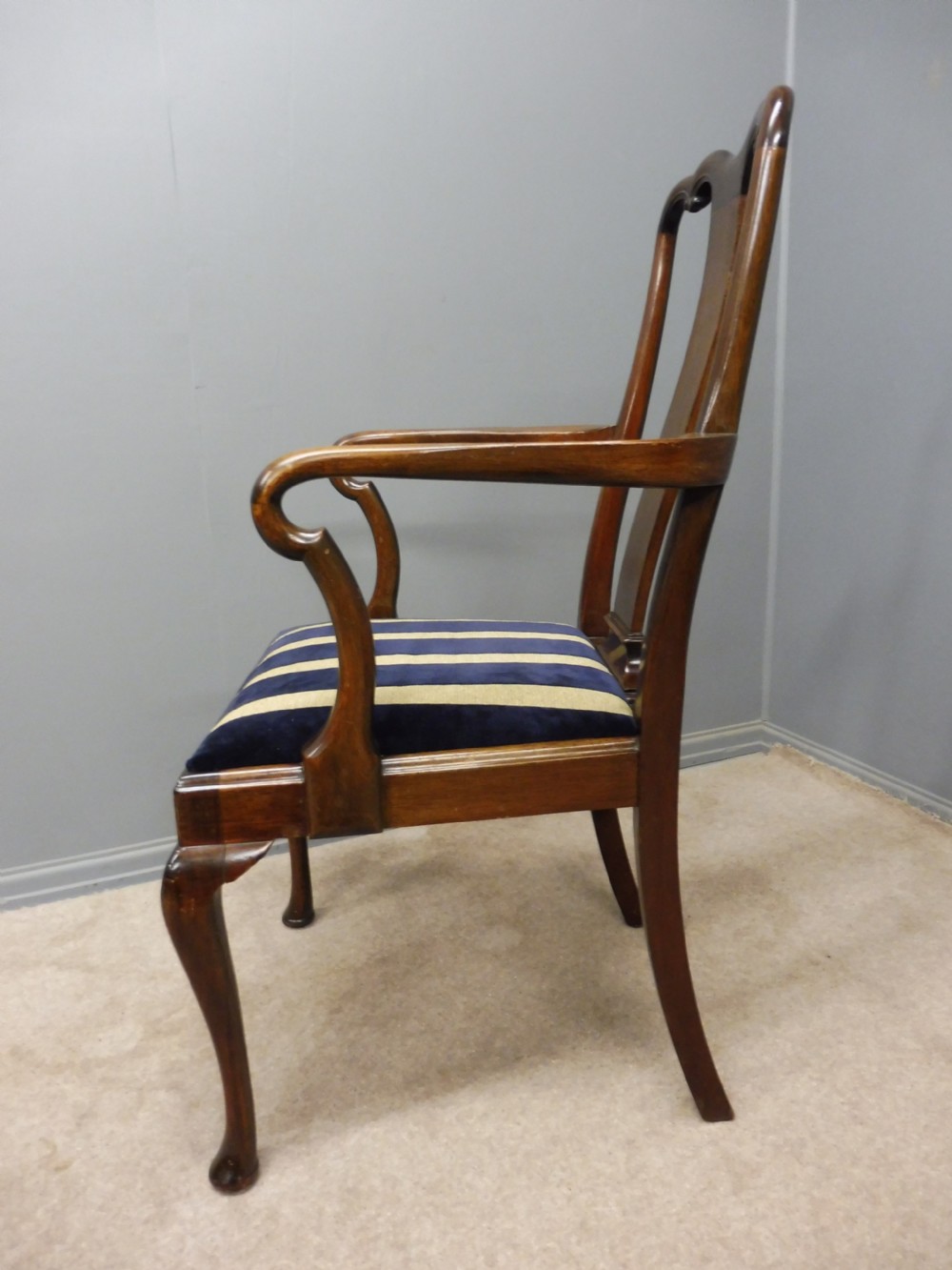 SET OF 8 EDWARDIAN MAHOGANY QUEEN ANNE STYLE DINING CHAIRS CIRCA 1910  View XII