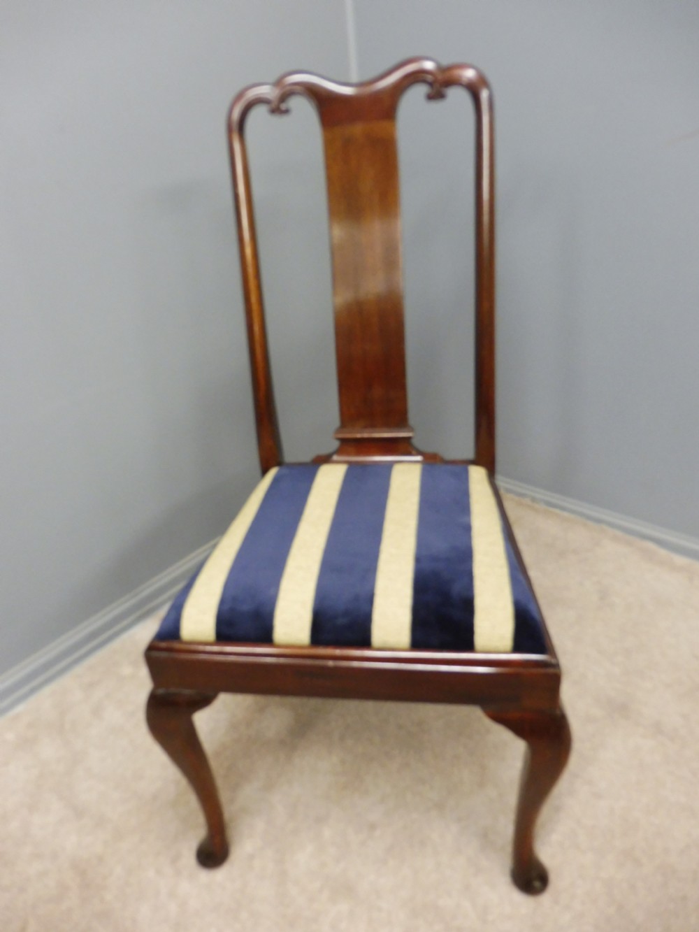 SET OF 8 EDWARDIAN MAHOGANY QUEEN ANNE STYLE DINING CHAIRS CIRCA 1910  View XIX