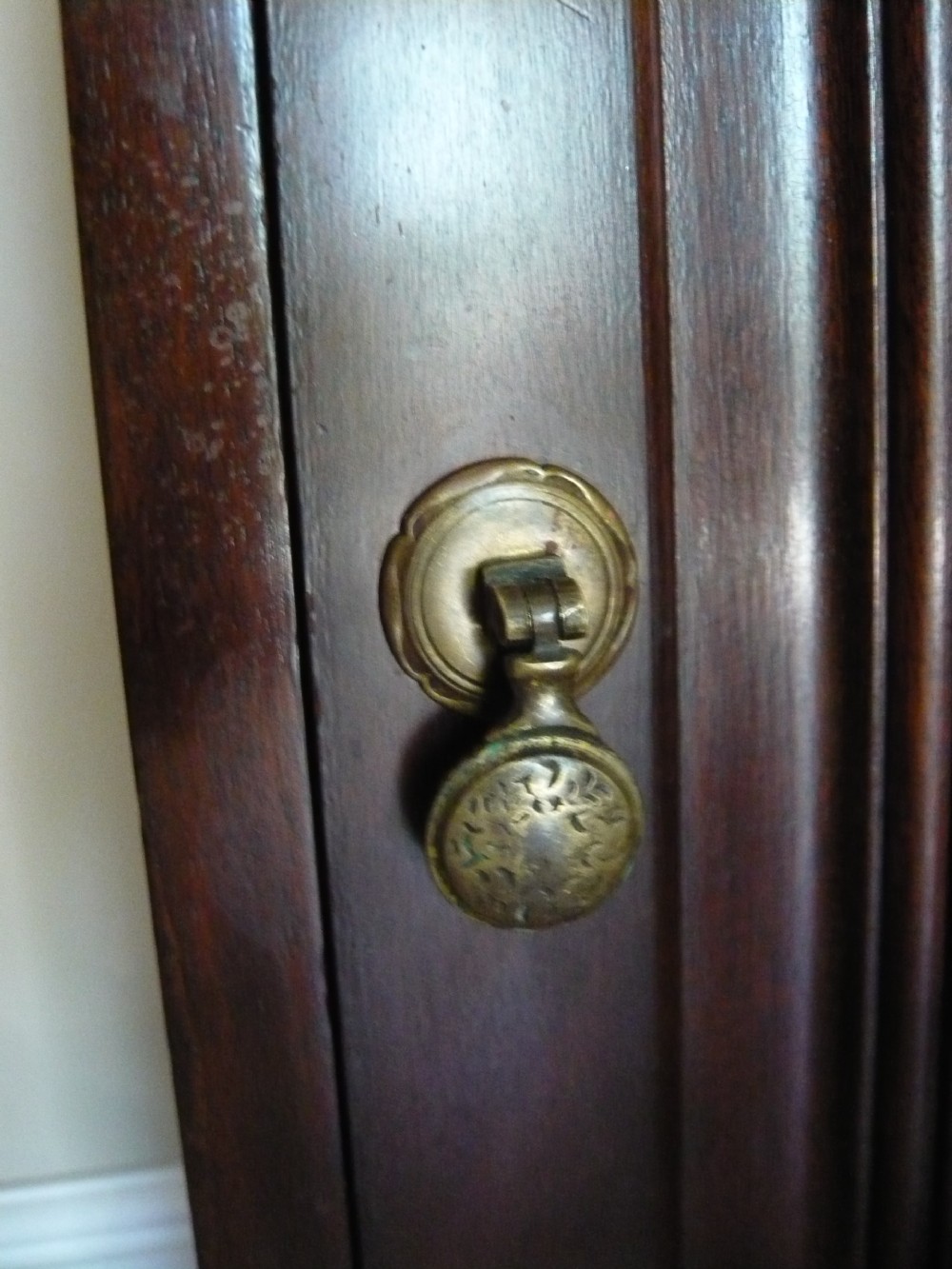 EDWARDIAN MAHOGANY BEDSIDE CABINET c 1910 View VI