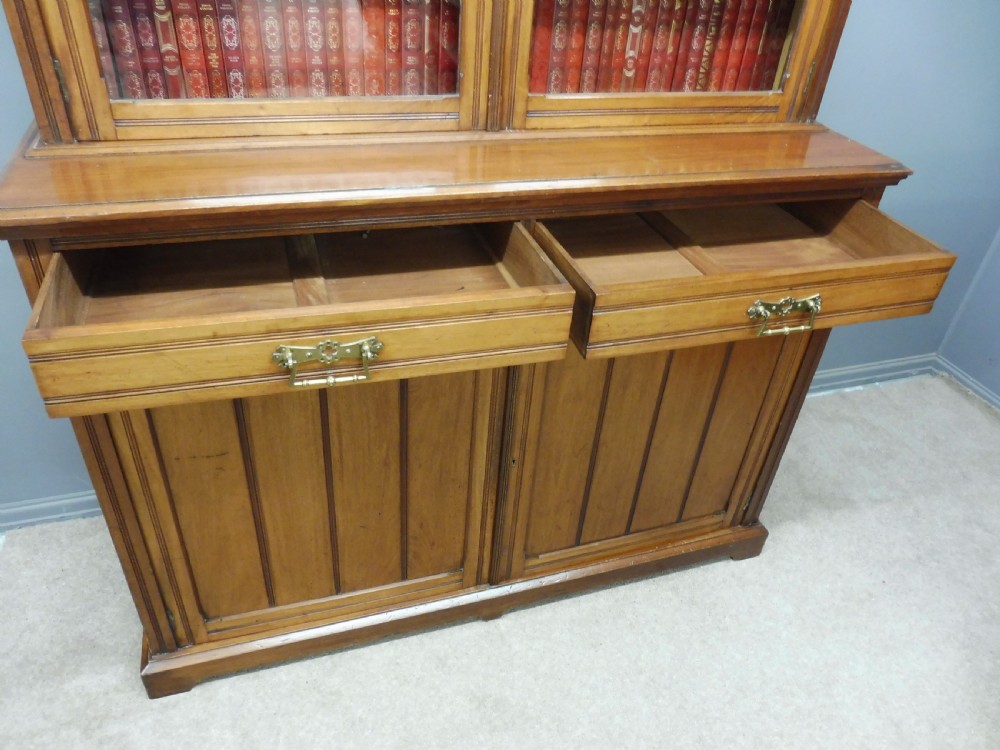 VICTORIAN WALNUT CABINET BOOKCASE CIRCA 1890 View V