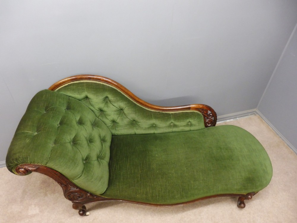 VICTORIAN WALNUT CHAISE LONGUE  View V