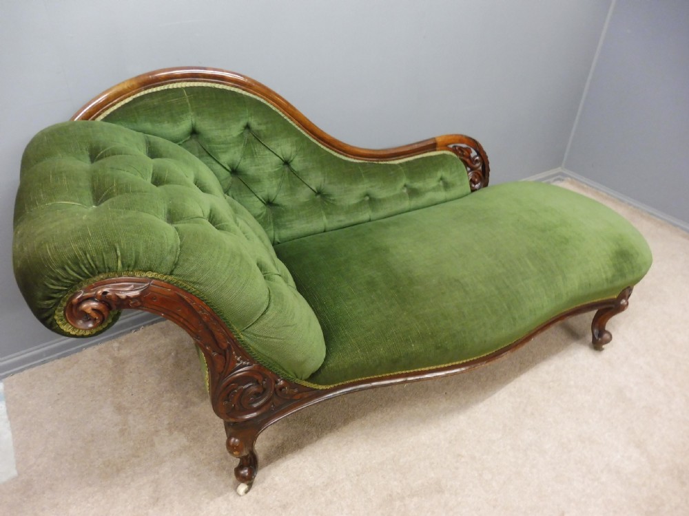 VICTORIAN WALNUT CHAISE LONGUE  View XI