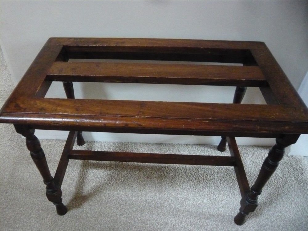 Victorian Mahogany Turned leg Luggage Rack Luggage Stand c1890 View III