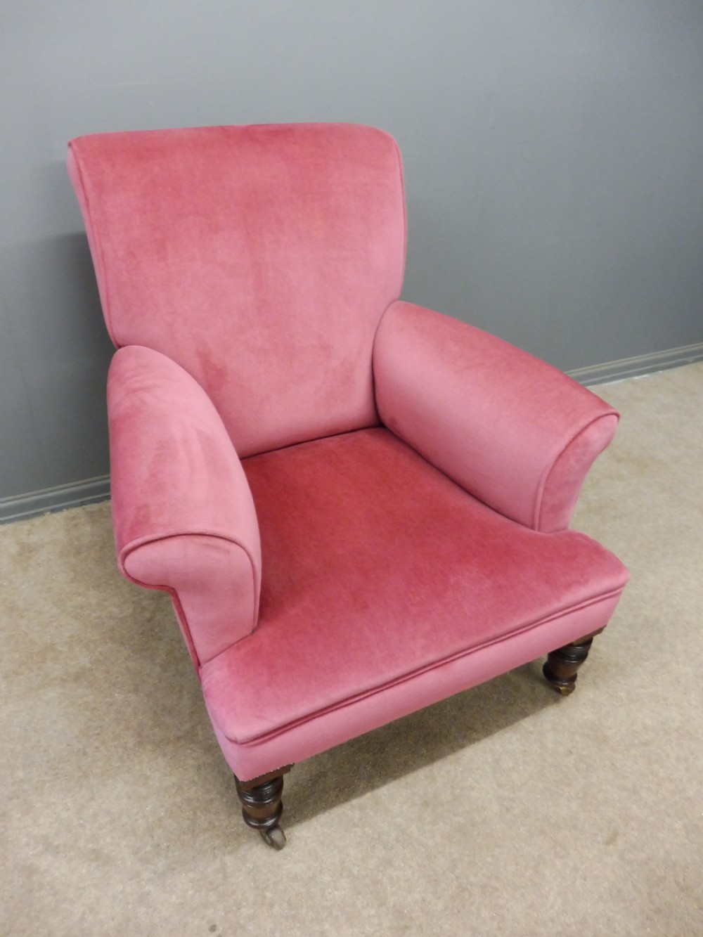 BEAUTIFUL VICTORIAN COUNTRY HOUSE  ARMCHAIR View IX