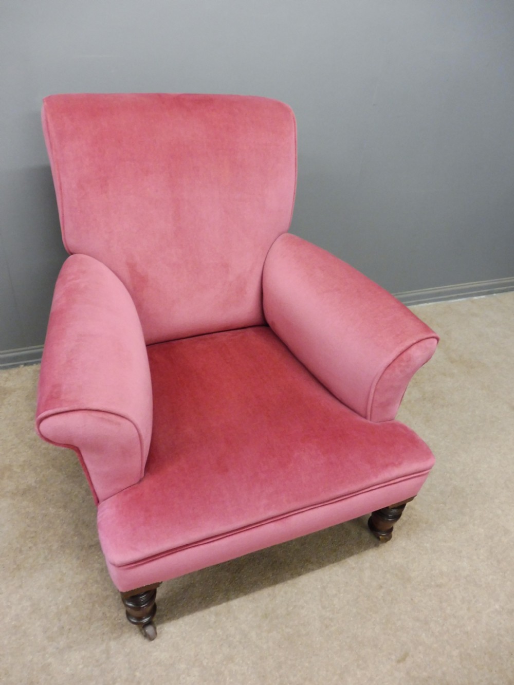 BEAUTIFUL VICTORIAN COUNTRY HOUSE  ARMCHAIR View X