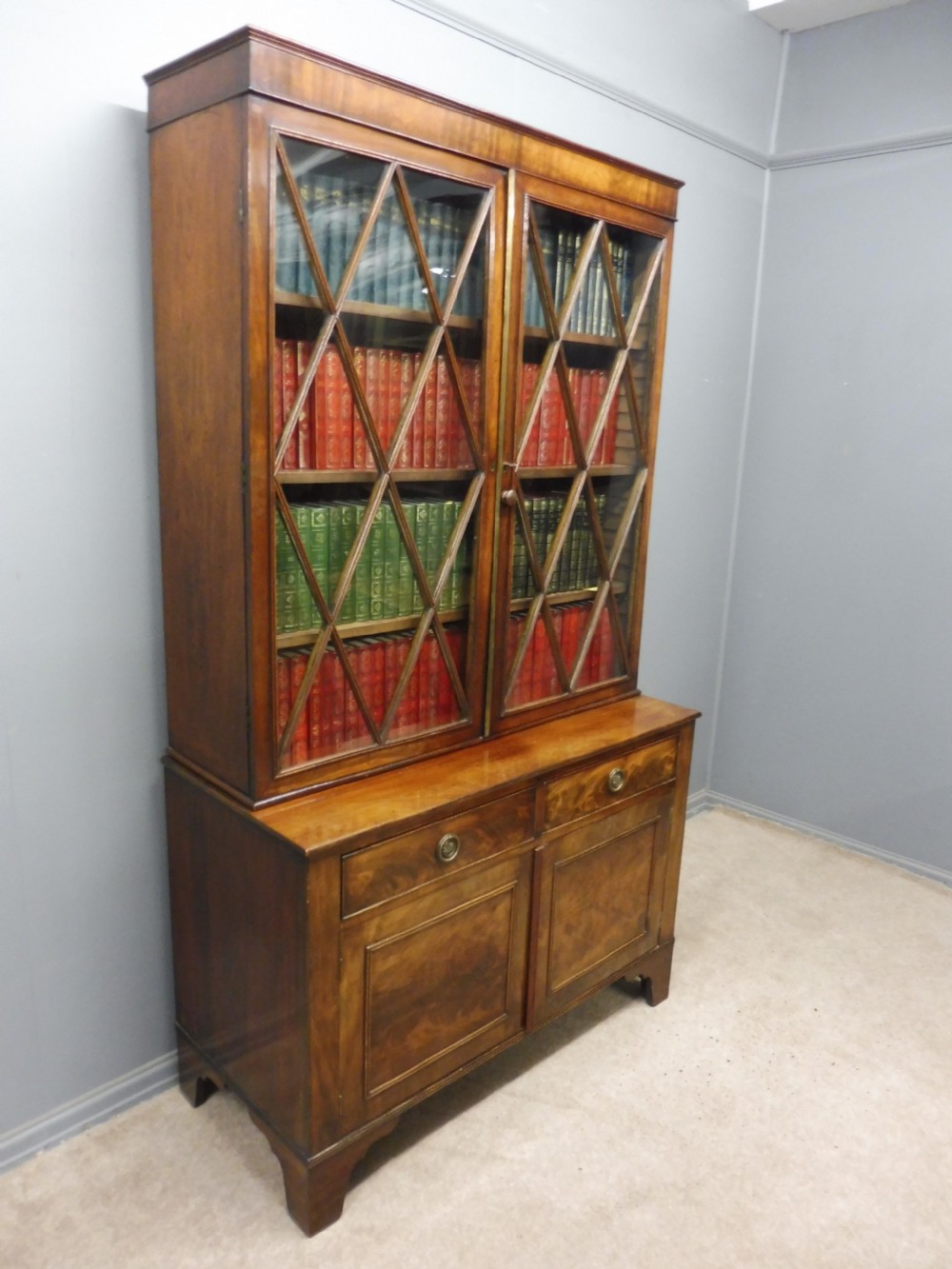 19TH CENTURY MAHOGANY BOOKCASE 