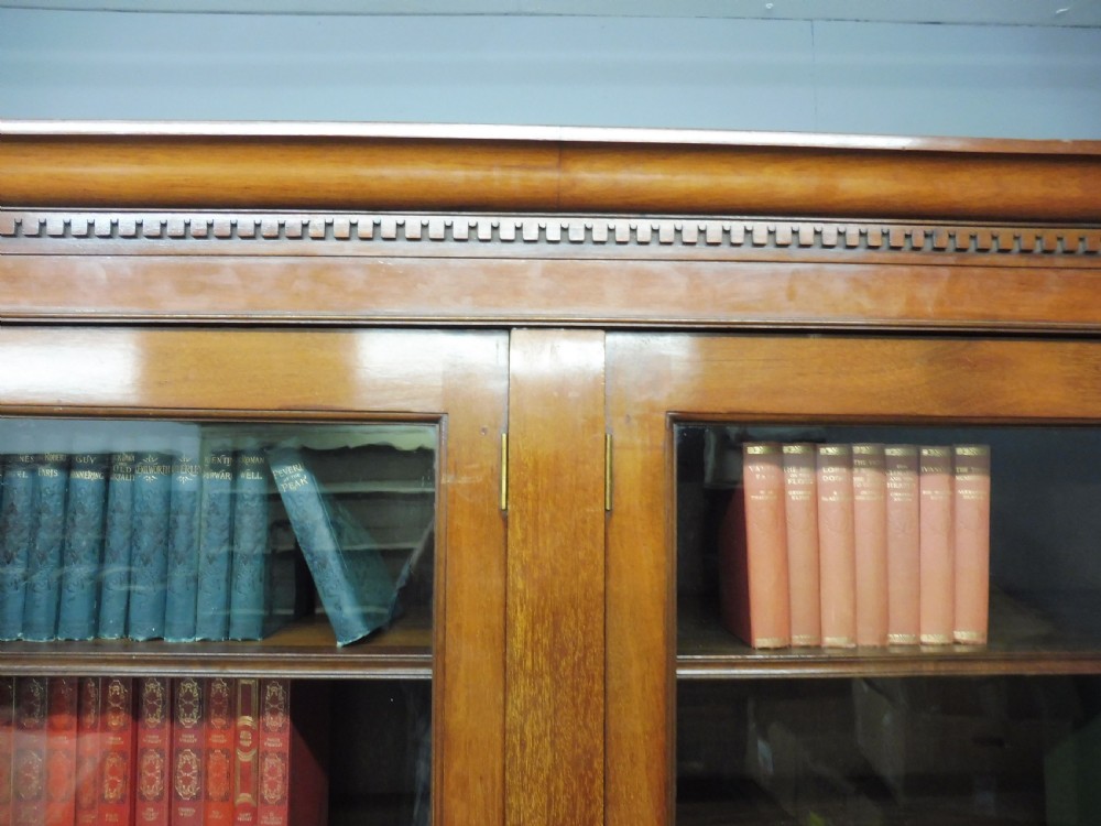 VERY LARGE VICTORIAN MAHOGANY GLAZED BOOKCASE View X