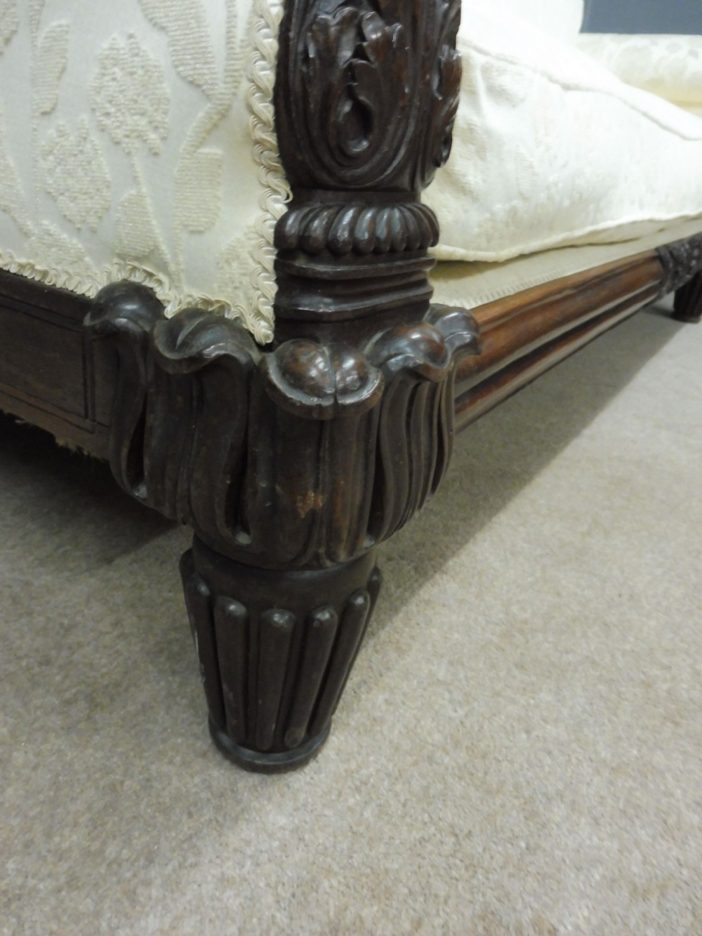 MAGNIFICENT  MAHOGANY VICTORIAN SOFA View V