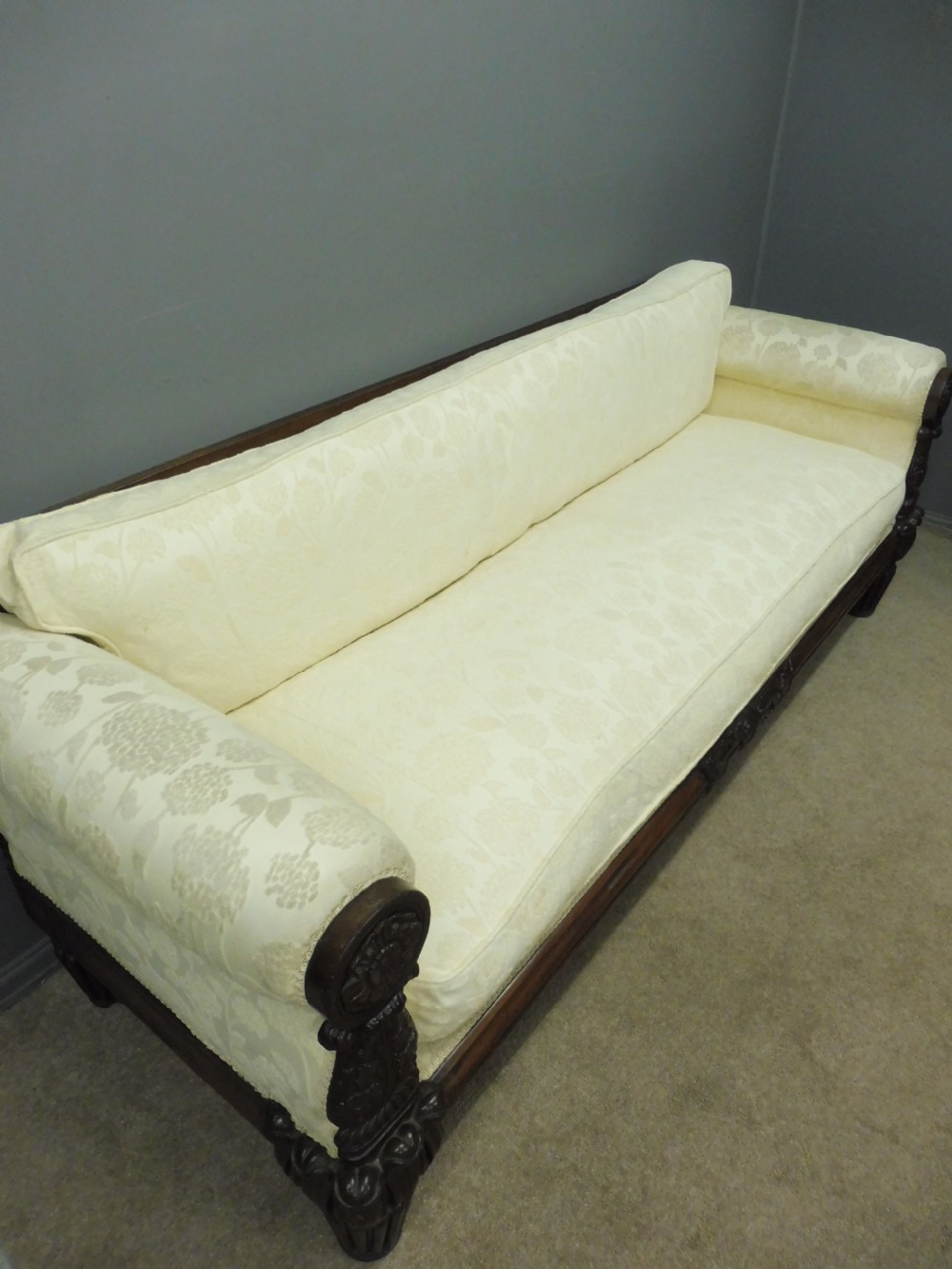 MAGNIFICENT  MAHOGANY VICTORIAN SOFA View VIII
