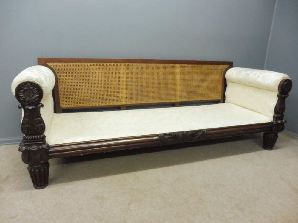 MAGNIFICENT  MAHOGANY VICTORIAN SOFA View X