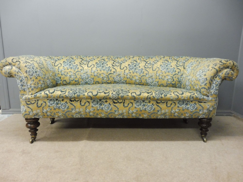 VICTORIAN CHESTERFIELD SOFA View II