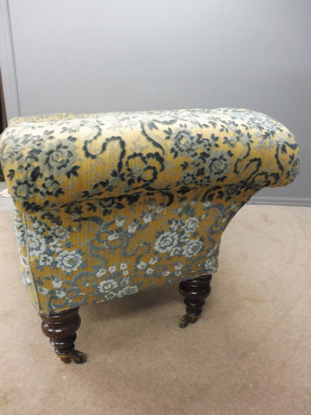 VICTORIAN CHESTERFIELD SOFA View IX