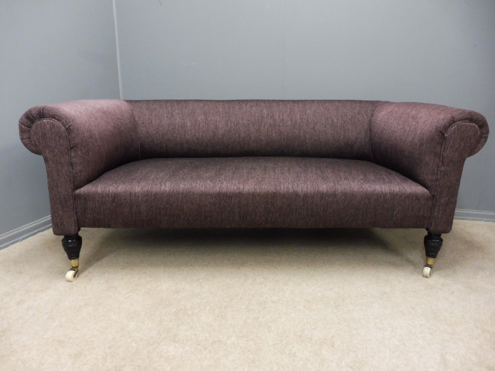 VICTORIAN CHESTERFIELD SOFA 