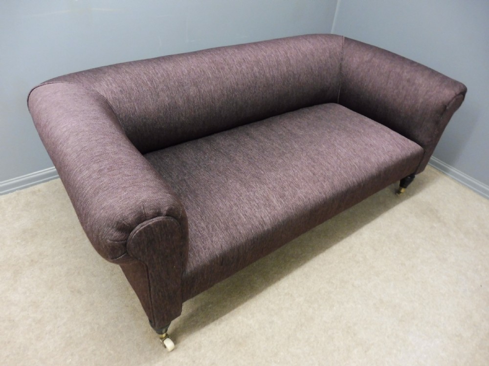 VICTORIAN CHESTERFIELD SOFA  View IX