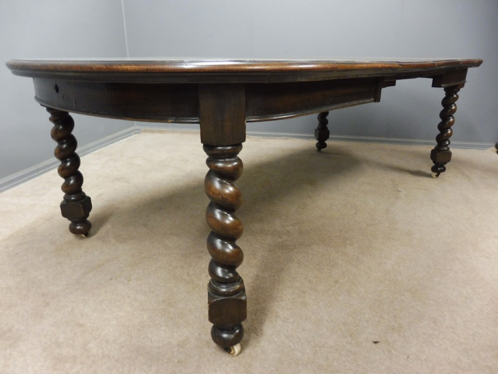 VICTORIAN OAK TWIST LEG EXTENDING WIND OUT DINING TABLE View X