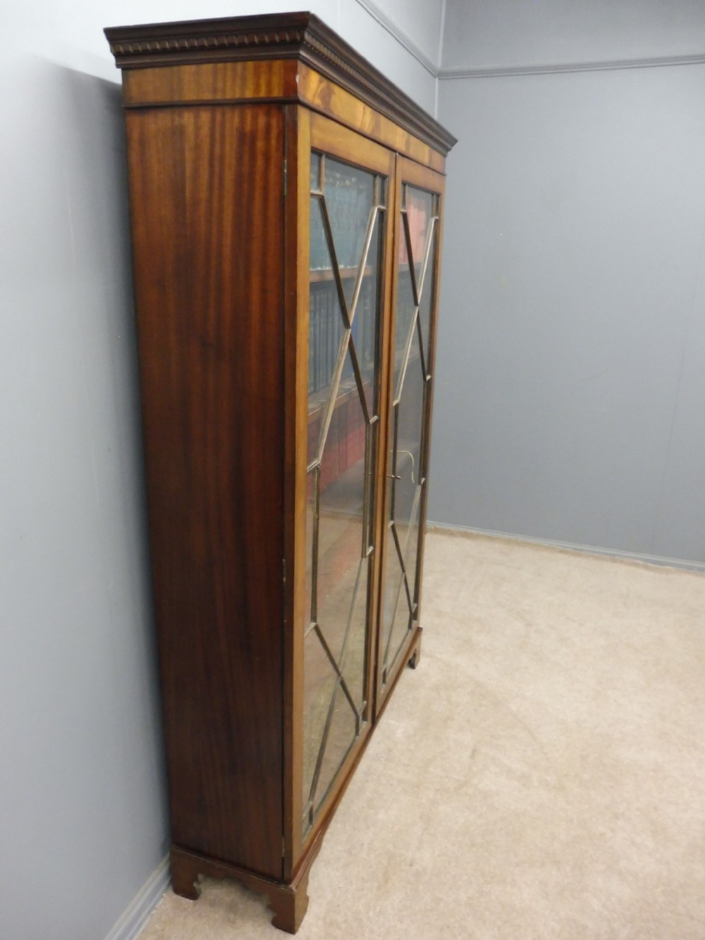 EDWARDIAN MAHOGANY GLASS FRONTED BOOKCASE View V