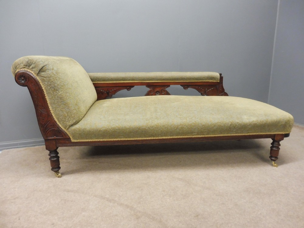 LATE VICTORIAN WALNUT CHAISE LONG IN EXCELLENT CONDITION View II