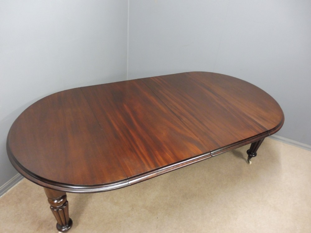 VICTORIAN MID 19TH CENTURY MAHOGANY EXTENDING DINING TABLE SEATS 8 View II