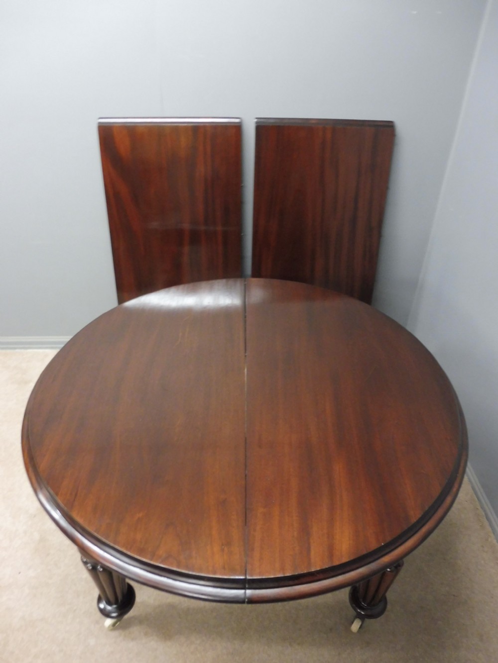 VICTORIAN MID 19TH CENTURY MAHOGANY EXTENDING DINING TABLE SEATS 8 View X