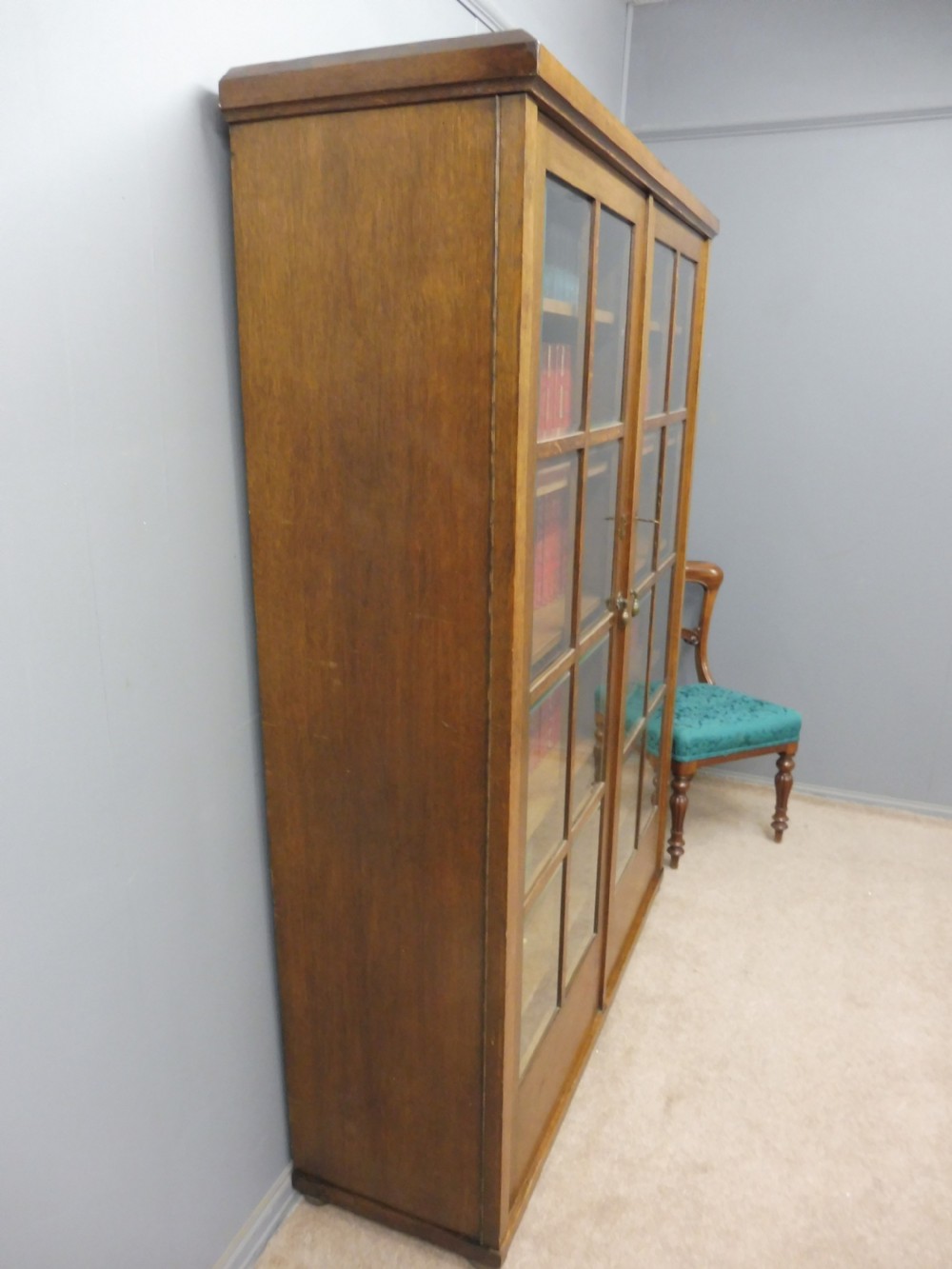 OAK  BOOKCASE View IV
