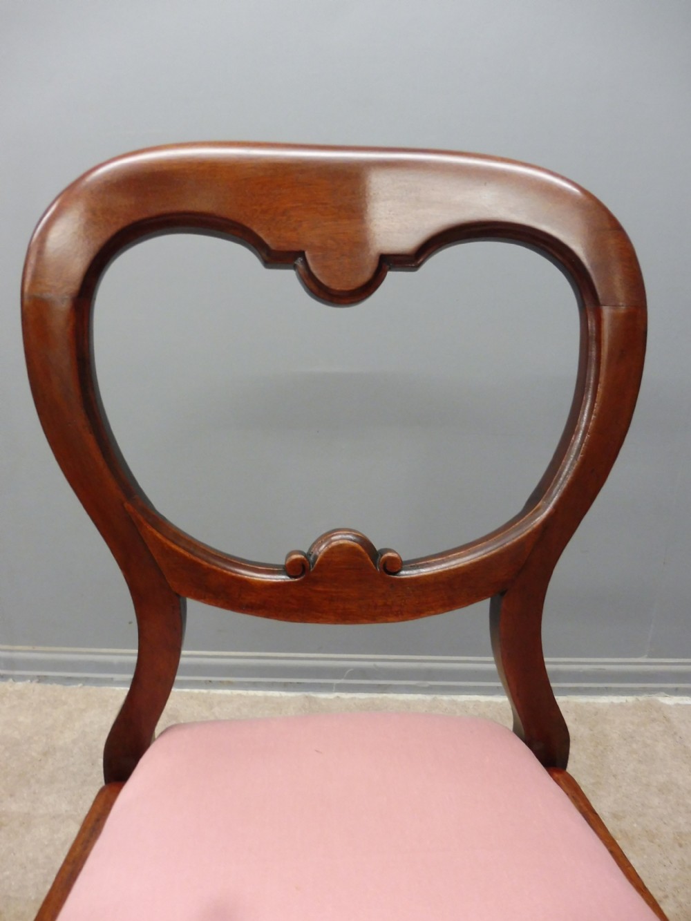 SET OF 8 ANTIQUE VICTORIAN BALLOON BACK DINING CHAIRS CIRCA 1870 View X