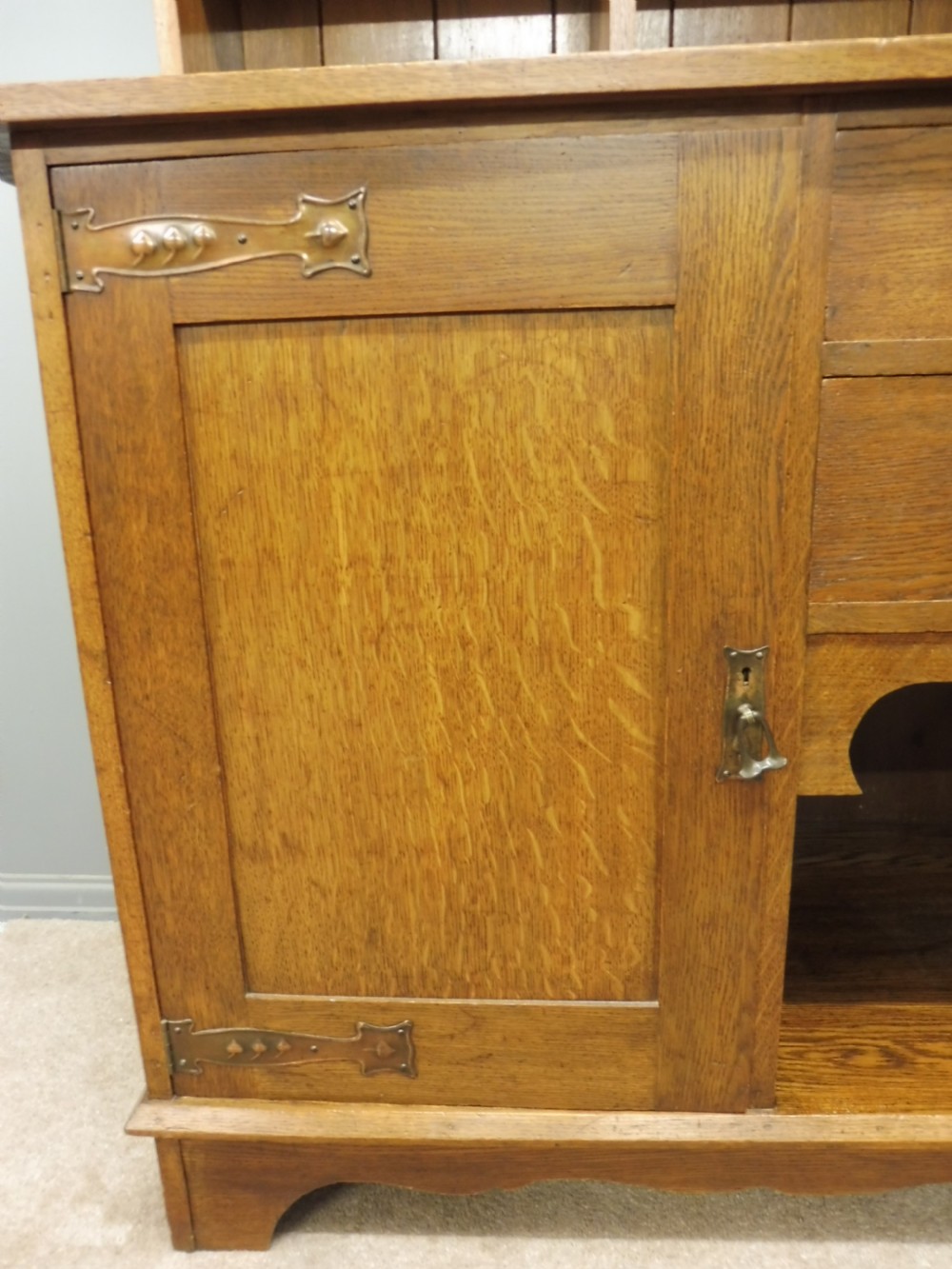 OAK ARTS AND CRAFTS DRESSER BY MAPLE AND CO View X