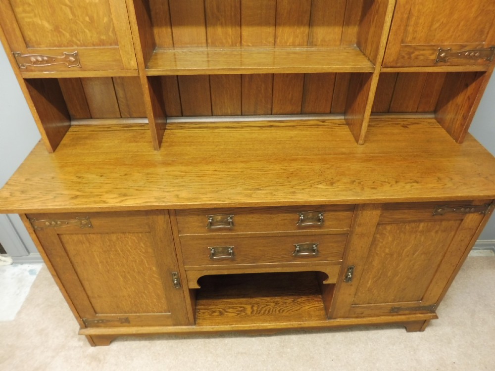 OAK ARTS AND CRAFTS DRESSER BY MAPLE AND CO View XIV